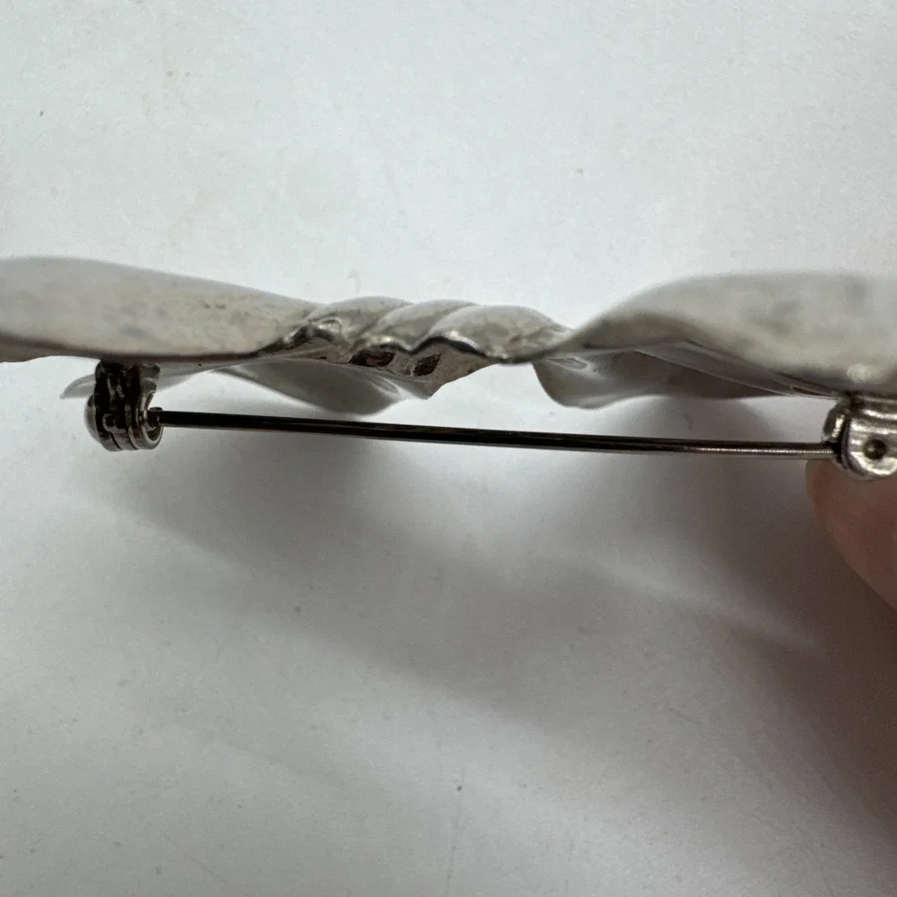 Bow‎ Brooch Pin Vintage Silver Tone 2.5